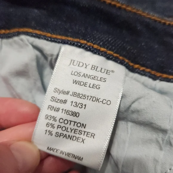 Sold - Judy Blue Dark Wash Raw Hem High Rise Wide Leg Jeans Size 13 / 31 - Picture 6 of 13